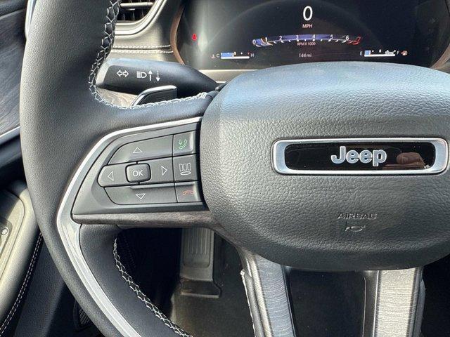 new 2025 Jeep Grand Cherokee car, priced at $43,904