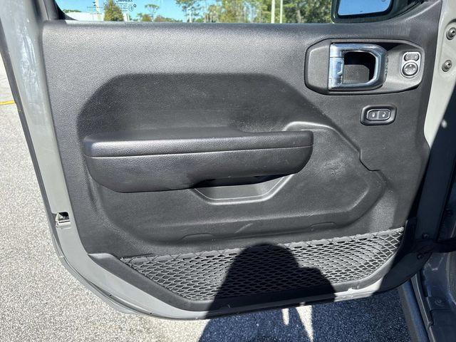 used 2021 Jeep Gladiator car, priced at $35,888