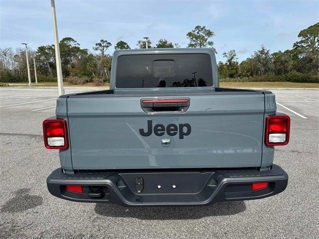 new 2025 Jeep Gladiator car, priced at $41,885