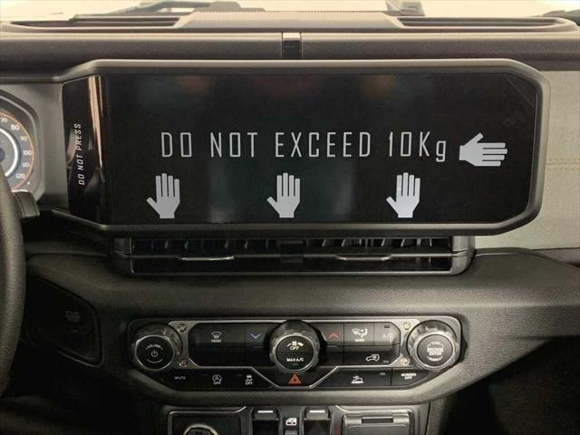new 2025 Jeep Wrangler car