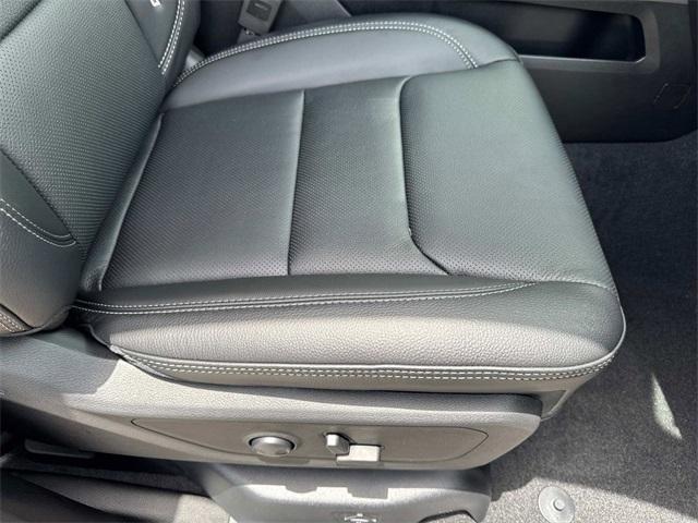 new 2025 Ram 1500 car, priced at $63,902
