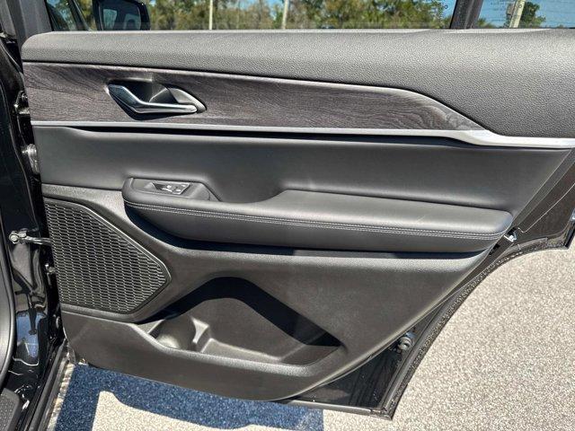 new 2025 Jeep Grand Cherokee L car, priced at $42,978