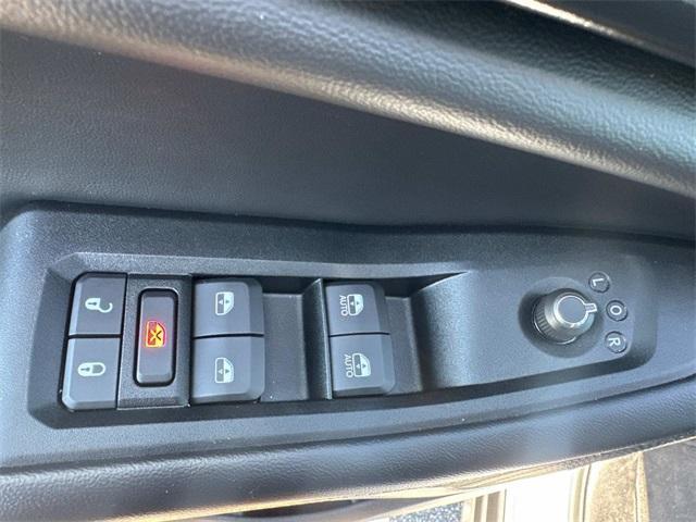 used 2025 Jeep Grand Cherokee L car, priced at $33,888