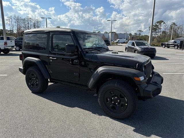 new 2025 Jeep Wrangler car, priced at $32,553