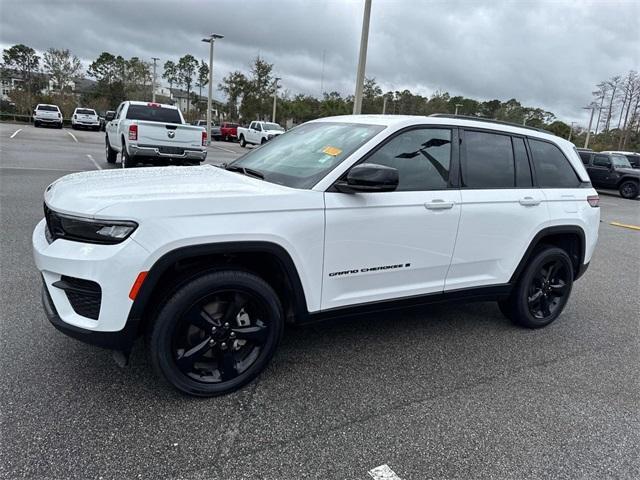 used 2023 Jeep Grand Cherokee car, priced at $28,888