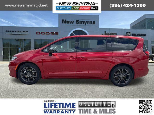 new 2026 Chrysler Pacifica car, priced at $44,937