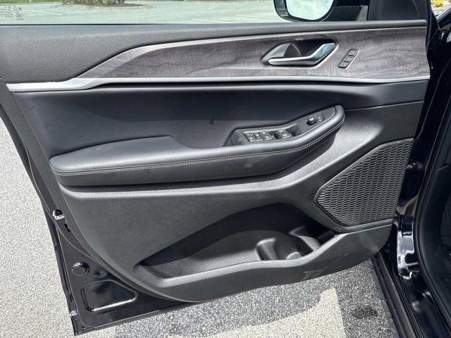 new 2025 Jeep Grand Cherokee car, priced at $48,269