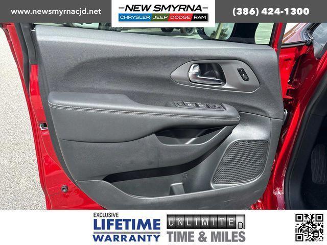 new 2026 Chrysler Pacifica car, priced at $44,937