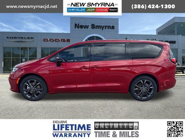 new 2026 Chrysler Pacifica car, priced at $44,937