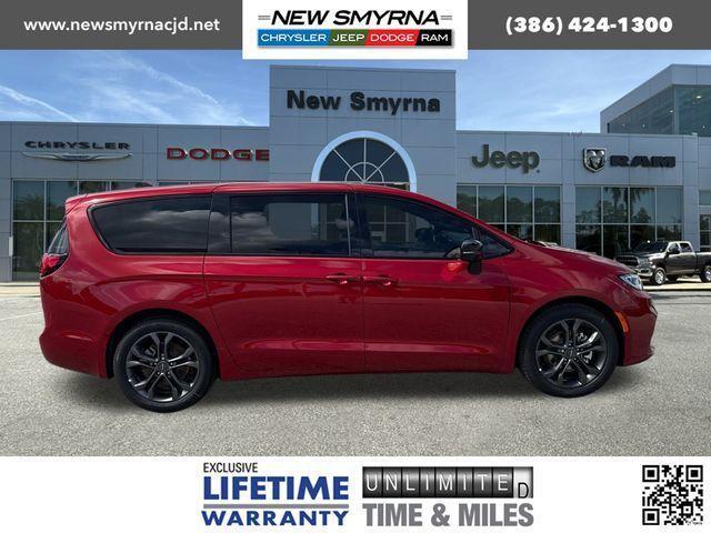 new 2026 Chrysler Pacifica car, priced at $44,937