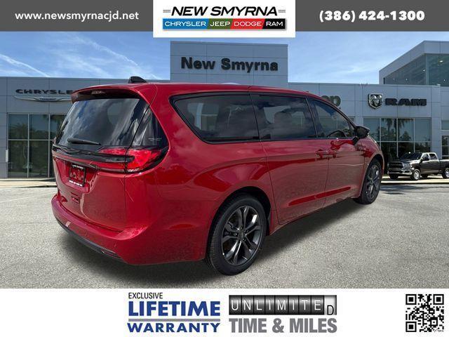 new 2026 Chrysler Pacifica car, priced at $44,937
