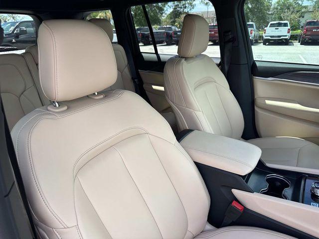 new 2025 Jeep Grand Cherokee car, priced at $46,181