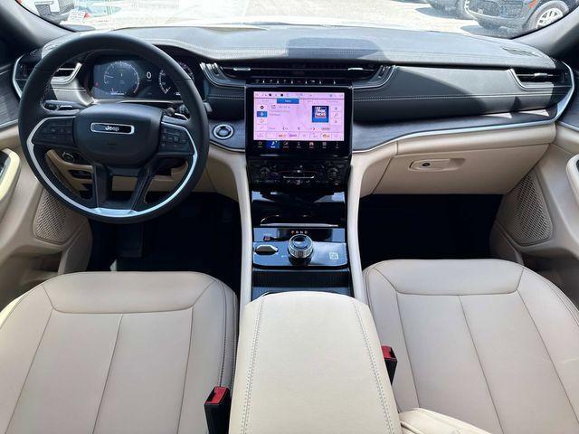 new 2025 Jeep Grand Cherokee car, priced at $46,181