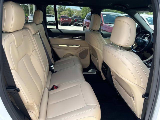 new 2025 Jeep Grand Cherokee car, priced at $46,181