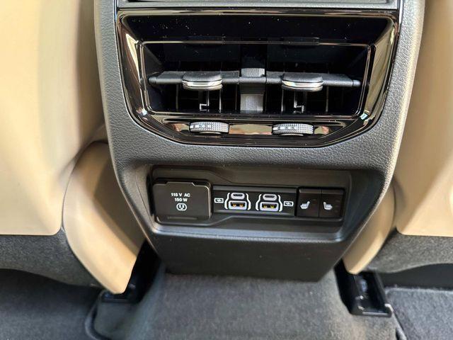 new 2025 Jeep Grand Cherokee car, priced at $46,181