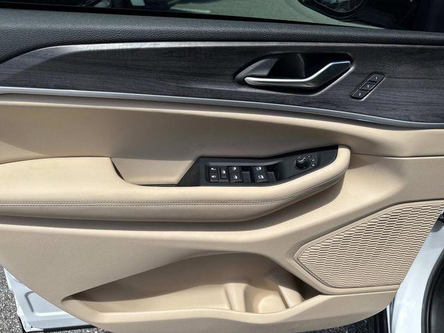 new 2025 Jeep Grand Cherokee car, priced at $46,181