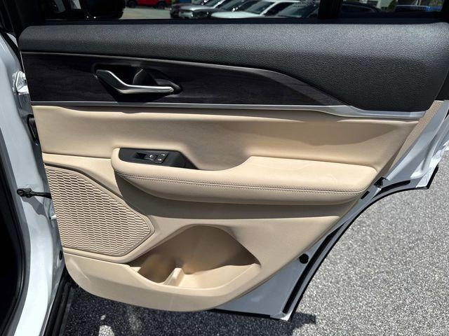 new 2025 Jeep Grand Cherokee car, priced at $46,181