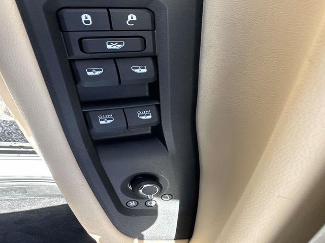 new 2025 Jeep Grand Cherokee car, priced at $46,181