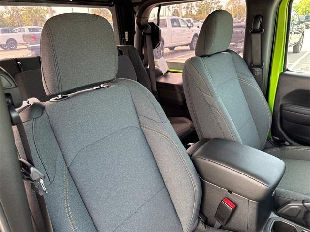 new 2025 Jeep Wrangler car, priced at $33,152