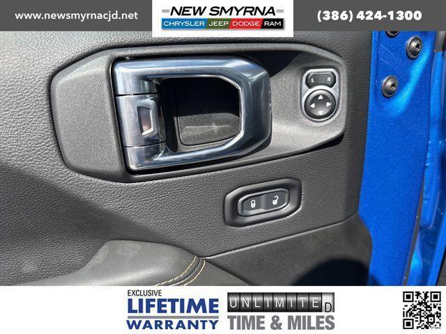 new 2025 Jeep Gladiator car, priced at $42,580