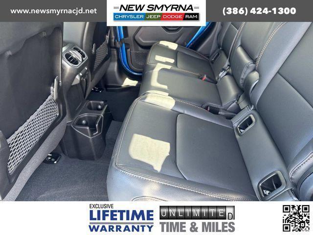 new 2025 Jeep Gladiator car, priced at $42,580