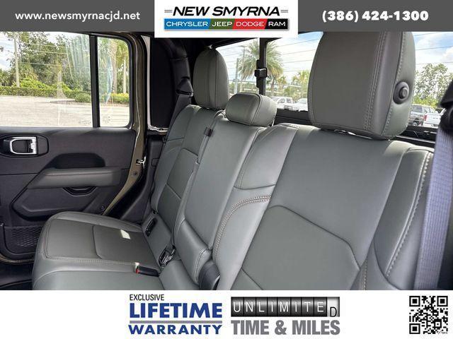 new 2025 Jeep Gladiator car, priced at $53,992