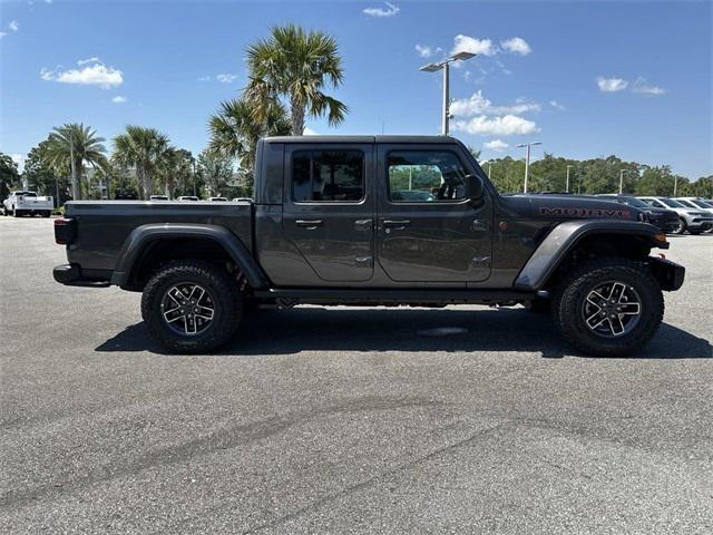 new 2024 Jeep Gladiator car, priced at $50,195