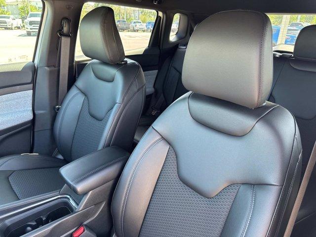 new 2025 Jeep Compass car, priced at $29,813