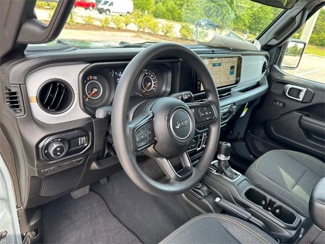 new 2025 Jeep Gladiator car, priced at $45,327