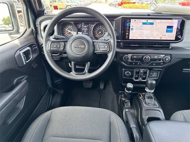 new 2025 Jeep Gladiator car, priced at $45,327