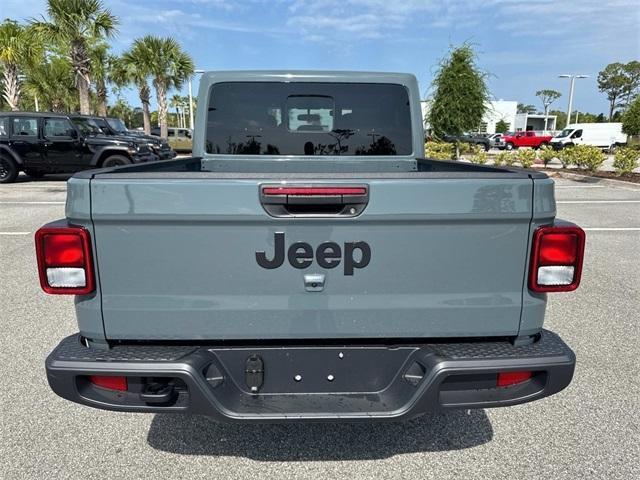 new 2025 Jeep Gladiator car, priced at $45,327