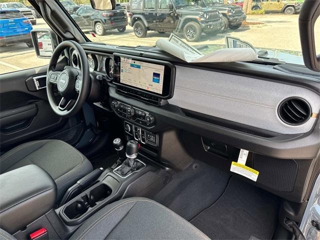 new 2025 Jeep Gladiator car, priced at $45,327