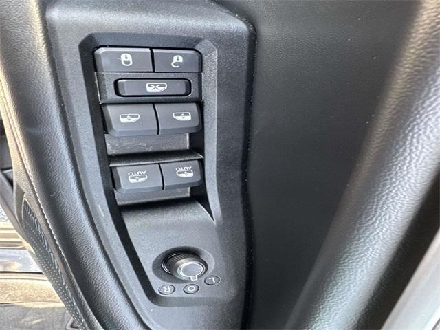 used 2025 Jeep Grand Cherokee car, priced at $37,888