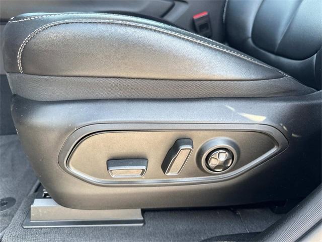 used 2025 Jeep Grand Cherokee car, priced at $37,888
