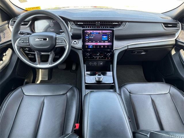 used 2025 Jeep Grand Cherokee car, priced at $37,888