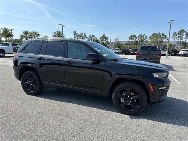 used 2025 Jeep Grand Cherokee car, priced at $37,888