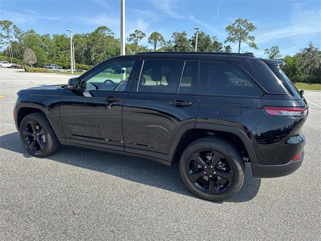 used 2025 Jeep Grand Cherokee car, priced at $37,888