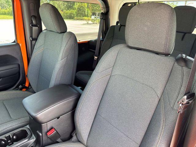 new 2025 Jeep Wrangler car, priced at $37,267