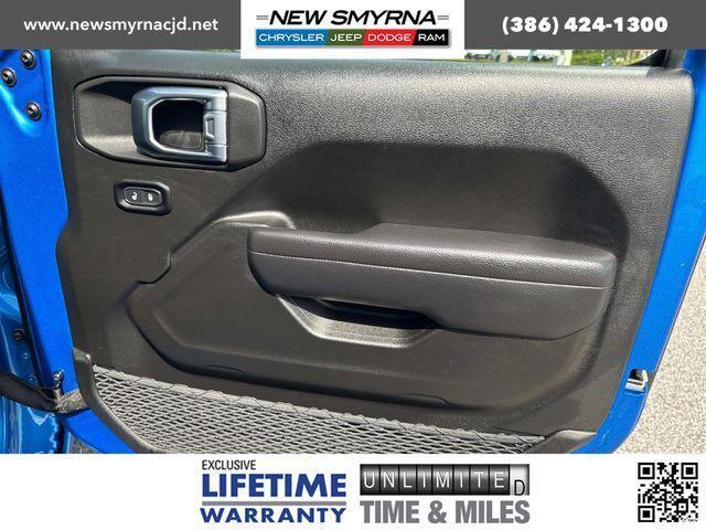 new 2025 Jeep Wrangler car, priced at $47,063