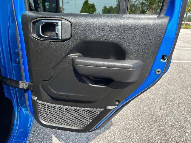 new 2025 Jeep Wrangler car, priced at $47,713