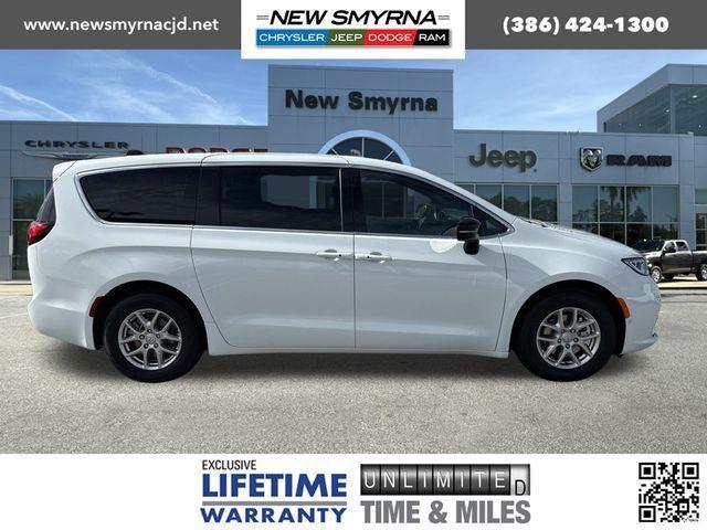 new 2026 Chrysler Pacifica car, priced at $43,749