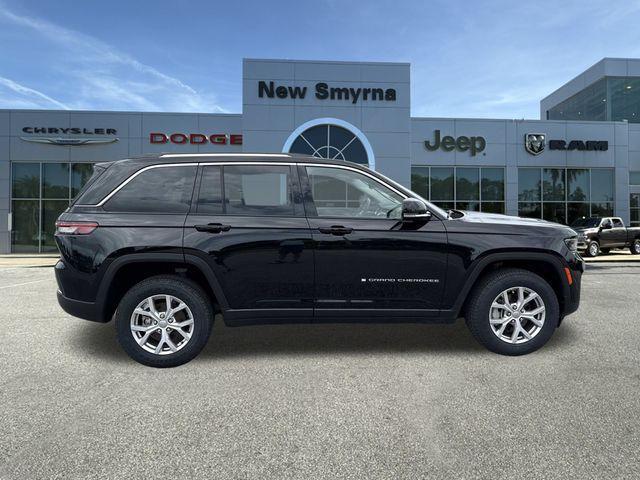 used 2022 Jeep Grand Cherokee car, priced at $27,588