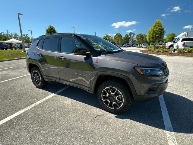 new 2024 Jeep Compass car, priced at $39,027