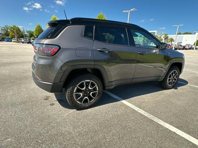 new 2024 Jeep Compass car, priced at $39,027