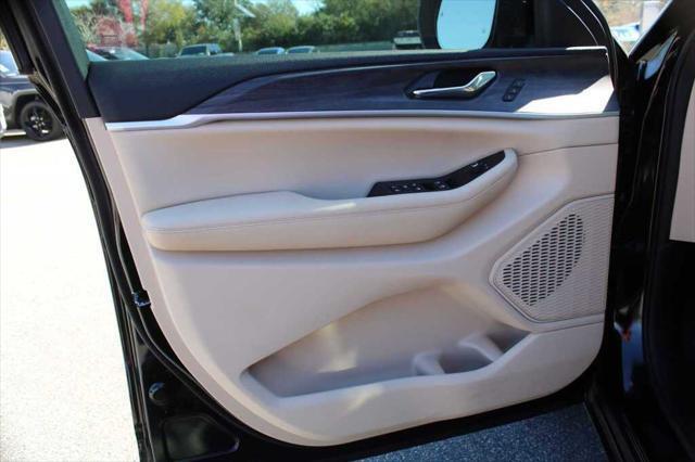 new 2025 Jeep Grand Cherokee car