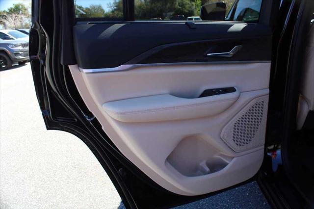new 2025 Jeep Grand Cherokee car