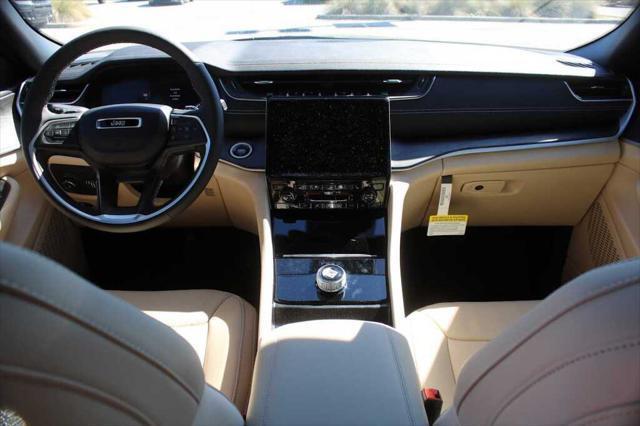 new 2025 Jeep Grand Cherokee car