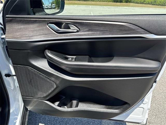 new 2025 Jeep Grand Cherokee L car, priced at $45,903