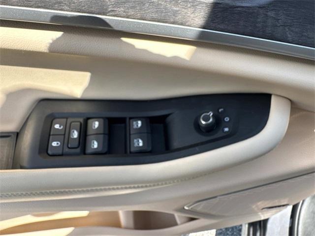 used 2022 Jeep Grand Cherokee car, priced at $35,888
