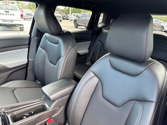 new 2025 Jeep Compass car, priced at $33,175